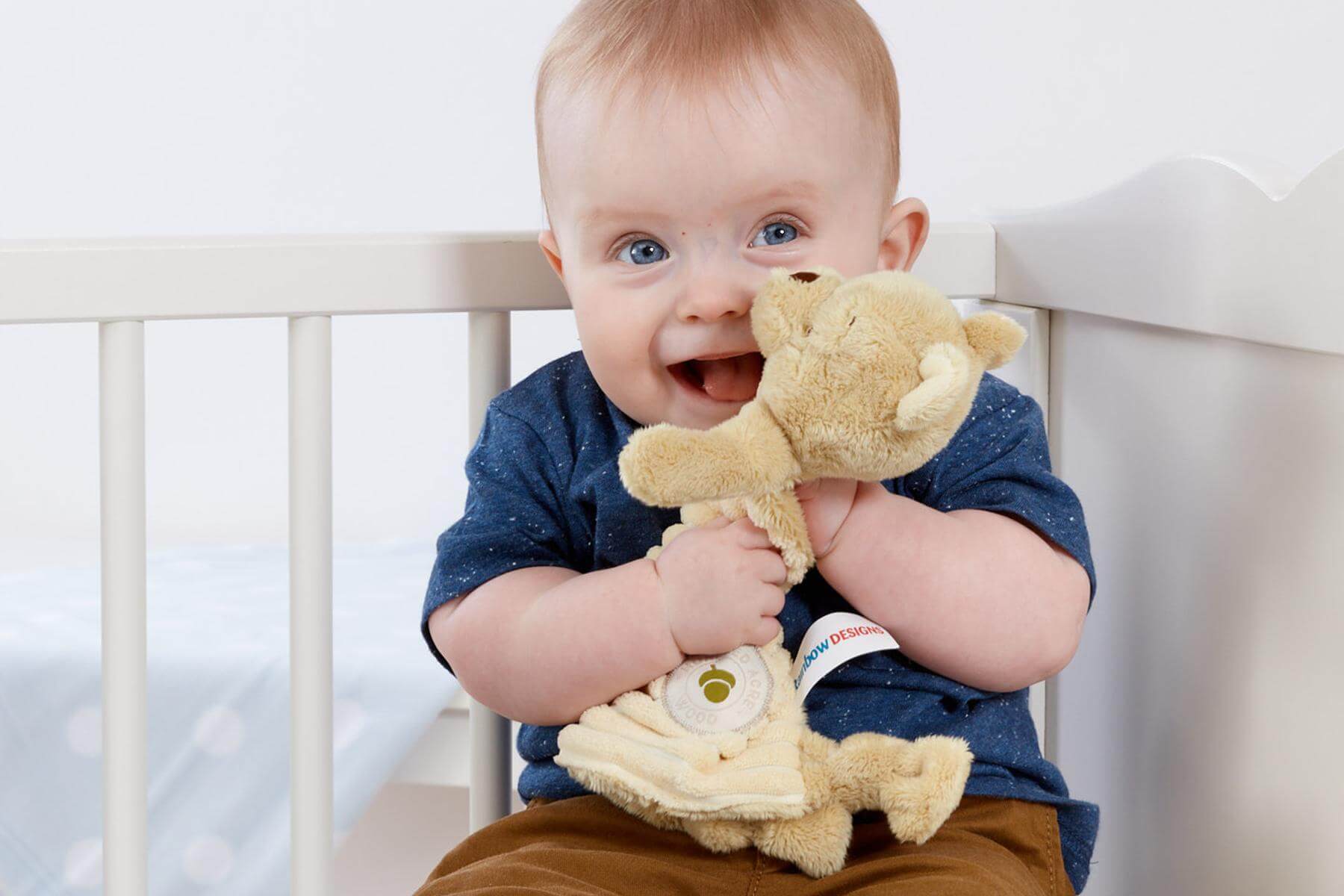 Classic Winnie The Pooh Comfort Blanket - Image 5